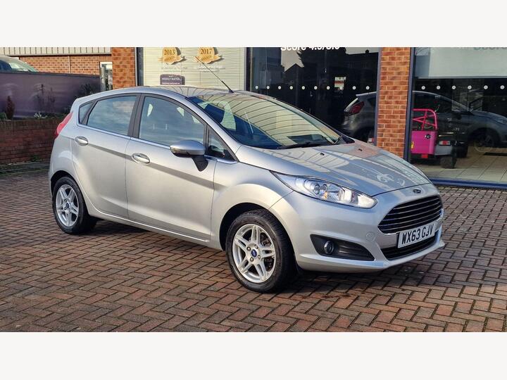 Ford Fiesta 1.0 Zetec Euro 5 (s/s) 5dr