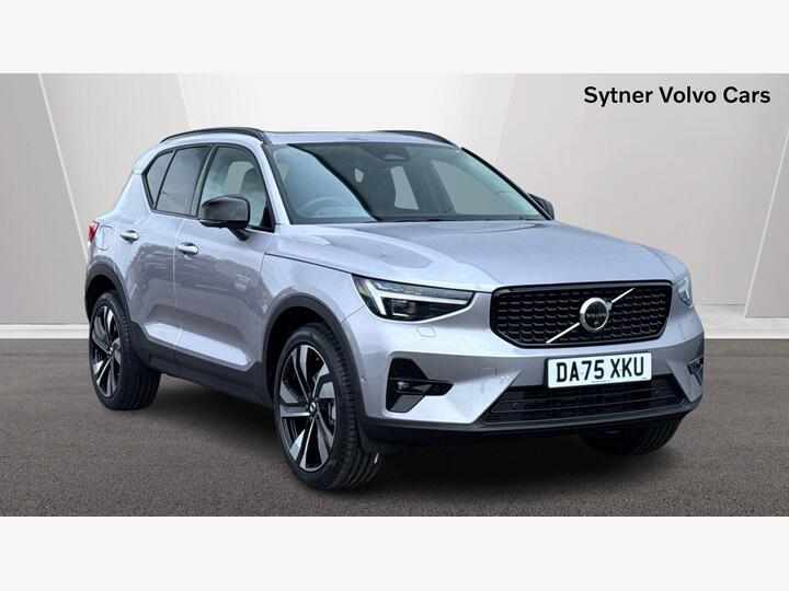 Volvo XC40 2.0 B3 MHEV Ultra Dark DCT Auto Euro 6 (s/s) 5dr