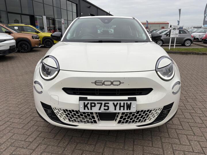 Fiat 600 1.2 MHEV E-DCT Euro 6 (s/s) 5dr
