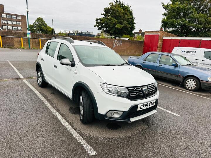 Dacia Sandero Stepway 1.0 SCe Essential Euro 6 5dr