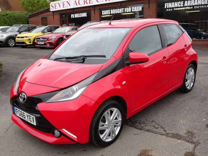 Toyota AYGO 1.0 VVT-i X-pression Euro 6 5dr