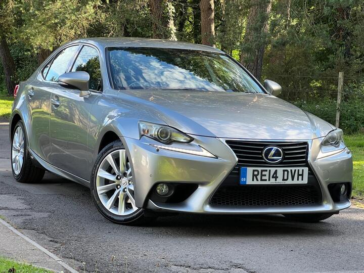 Lexus IS 2.5 300h Luxury E-CVT Euro 5 (s/s) 4dr