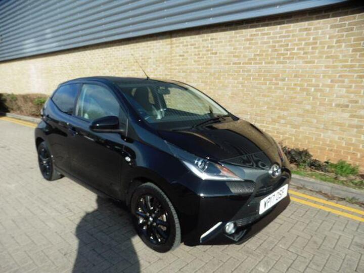 Toyota AYGO 1.0 VVT-i X-style Euro 6 5dr Toyota AYGO 1.0 VVT-i X-style Euro 6 5dr
