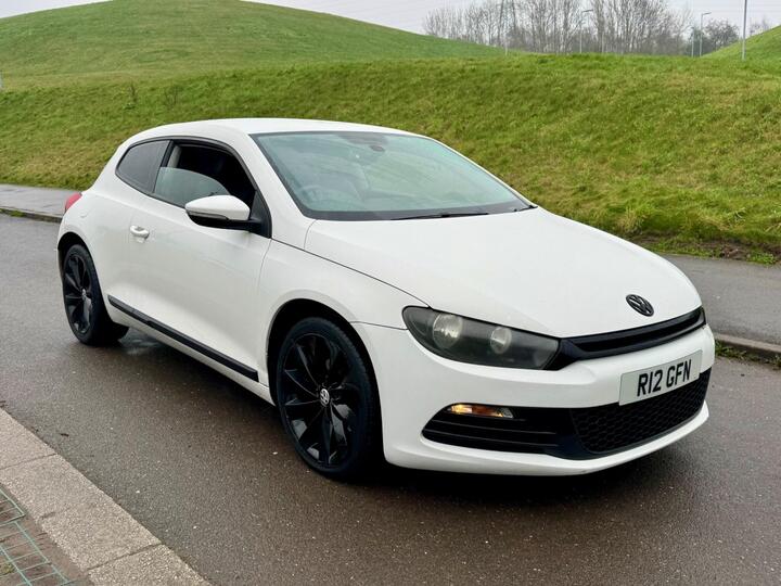 Volkswagen Scirocco 2.0 TDI BlueMotion Tech Euro 5 (s/s) 3dr (Nav)