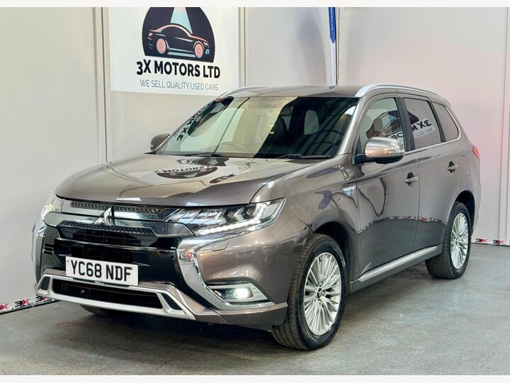 Mitsubishi Outlander 2.4h TwinMotor 13.8kWh 4h CVT 4WD Euro 6 (s/s) 5dr