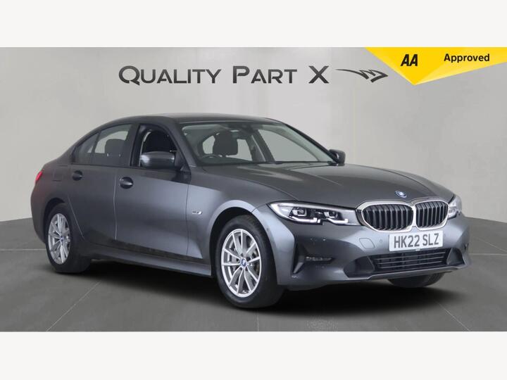 BMW 3 Series 2.0 330e 12kWh SE Pro Auto Euro 6 (s/s) 4dr BMW 3 Series 2.0 330e 12kWh SE Pro Auto Euro 6 (s/s) 4dr