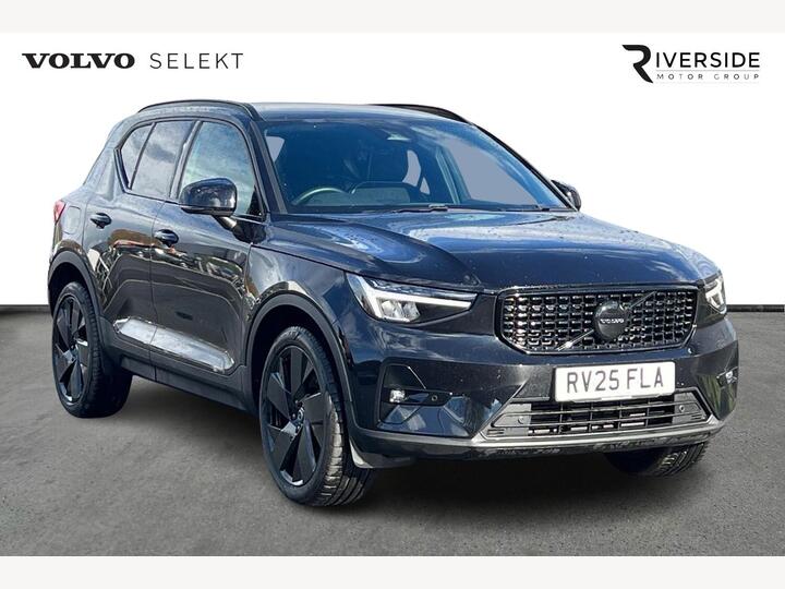 Volvo XC40 2.0 B3 MHEV Plus Black Edition DCT Auto Euro 6 (s/s) 5dr