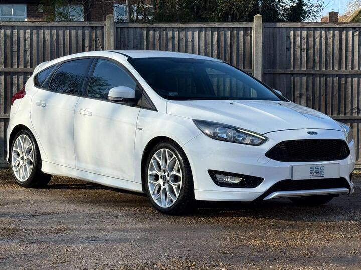 Ford FOCUS 1.0T EcoBoost ST-Line Euro 6 (s/s) 5dr