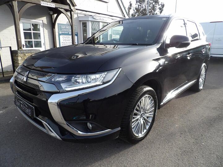 Mitsubishi Outlander 2.4h TwinMotor 13.8kWh Dynamic CVT 4WD Euro 6 (s/s) 5dr Mitsubishi Outlander 2.4h TwinMotor 13.8kWh Dynamic CVT 4WD Euro 6 (s/s) 5dr