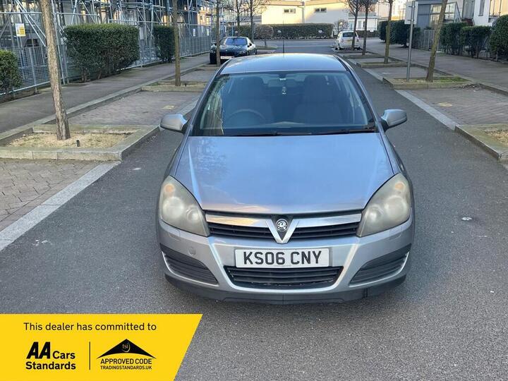 Vauxhall Astra 1.8i 16v Life 5dr Vauxhall Astra 1.8i 16v Life 5dr