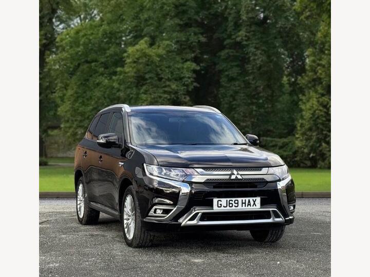 Mitsubishi Outlander 2.4h TwinMotor 13.8kWh Exceed CVT 4WD Euro 6 (s/s) 5dr