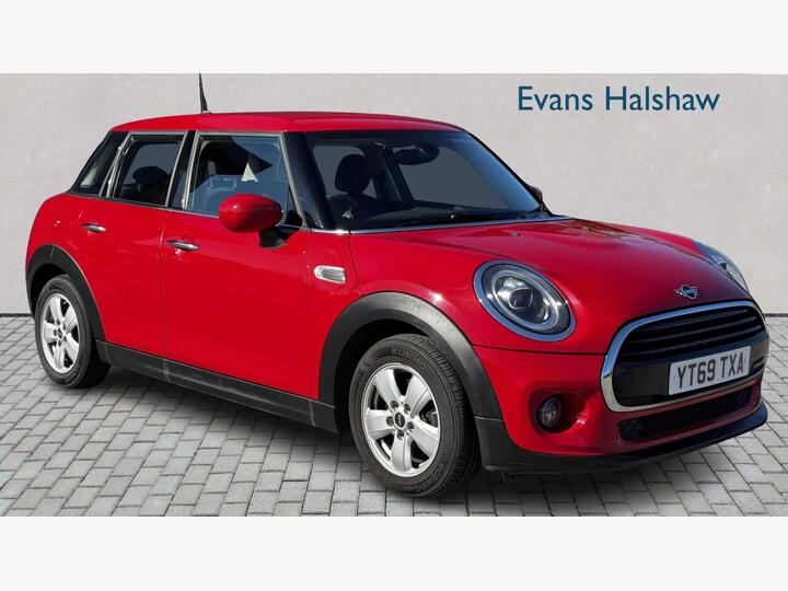 MINI MINI 5-door Hatch 1.5 Cooper Classic Euro 6 (s/s) 5dr
