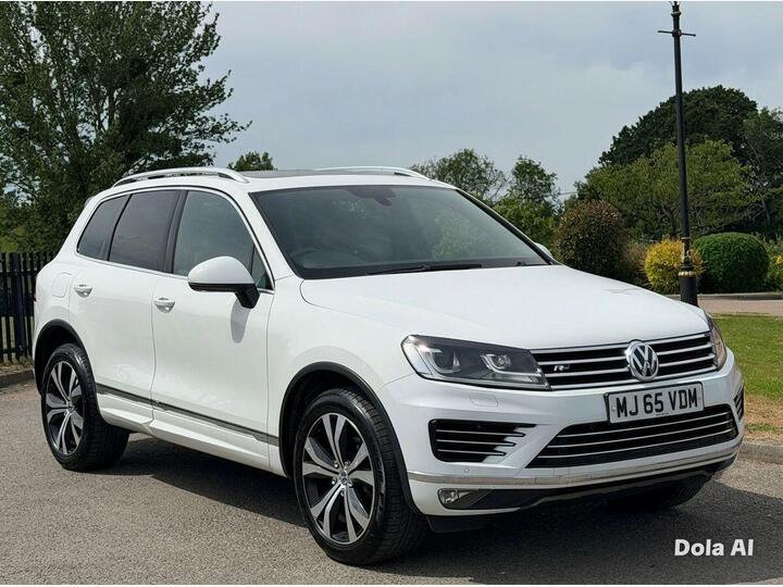 Volkswagen Touareg 3.0 TDI V6 BlueMotion Tech R-Line Tiptronic 4WD Euro 6 (s/s) 5dr Volkswagen Touareg 3.0 TDI V6 BlueMotion Tech R-Line Tiptronic 4WD Euro 6 (s/s) 5dr