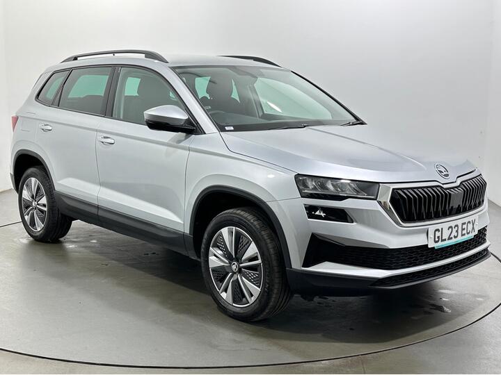 Skoda Karoq 1.0 TSI SE Drive Euro 6 (s/s) 5dr Skoda Karoq 1.0 TSI SE Drive Euro 6 (s/s) 5dr