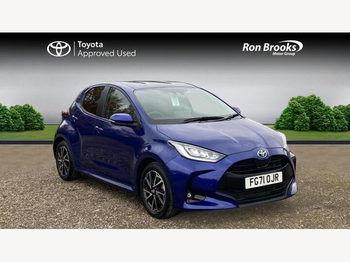 Toyota Yaris 1.5 VVT-h Design E-CVT Euro 6 (s/s) 5dr Toyota Yaris 1.5 VVT-h Design E-CVT Euro 6 (s/s) 5dr