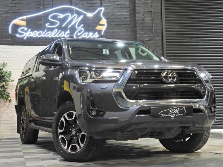 Toyota HI-LUX 2.4 D-4D Invincible Auto 4WD Euro 6 (s/s) 4dr