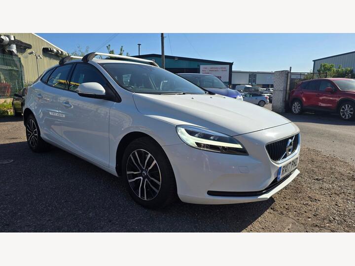 Volvo V40 1.5 T2 Momentum Auto Euro 6 (s/s) 5dr