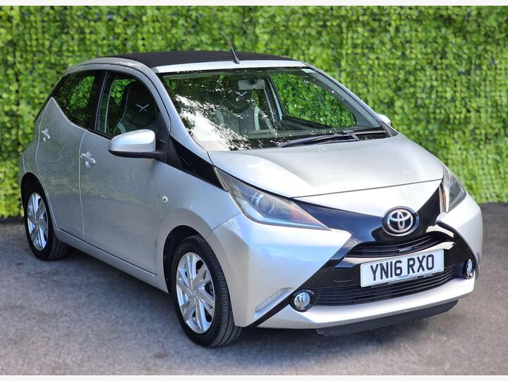 Toyota AYGO 1.0 VVT-i X-pression X-wave Euro 5 5dr Euro 5