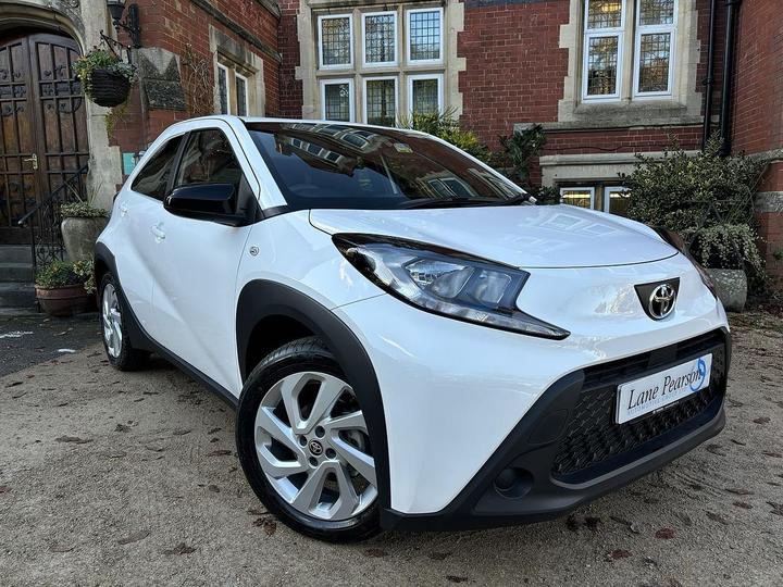 Toyota Aygo X 1.0 VVT-i Pure Euro 6 (s/s) 5dr