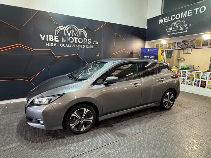 Nissan Leaf 40kWh N-Connecta Auto 5dr