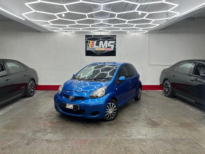 Toyota AYGO 1.0 VVT-i Blue Euro 5 5dr
