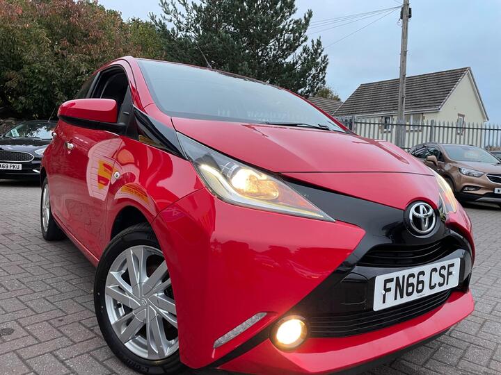 Toyota AYGO 1.0 VVT-i X-pression Euro 6 5dr