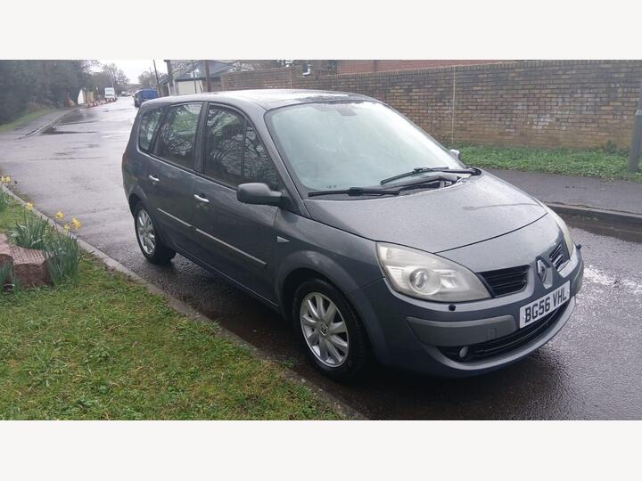 Renault Grand Scenic 1.5 DCi Dynamique 5dr
