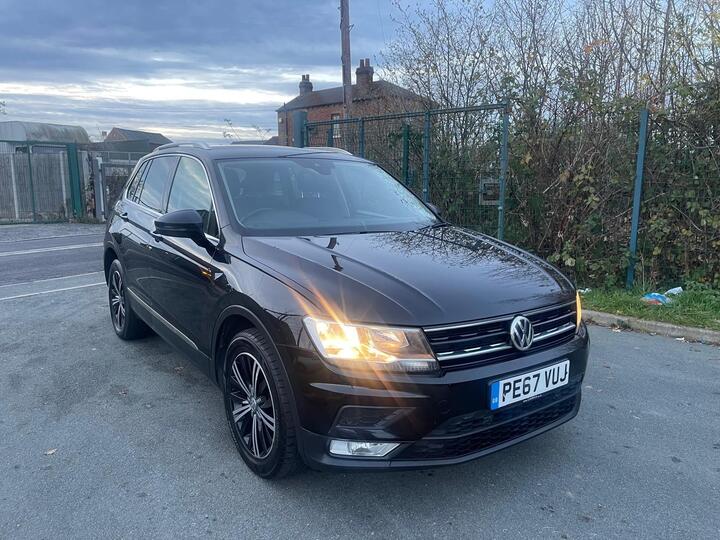 Volkswagen Tiguan 2.0 TDI SE Navigation 4Motion Euro 6 (s/s) 5dr Volkswagen Tiguan 2.0 TDI SE Navigation 4Motion Euro 6 (s/s) 5dr