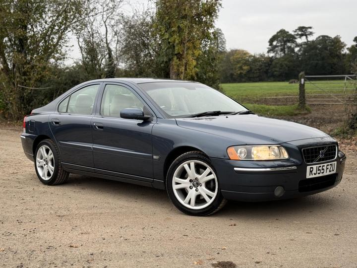 Volvo S60 2.0T S 4dr