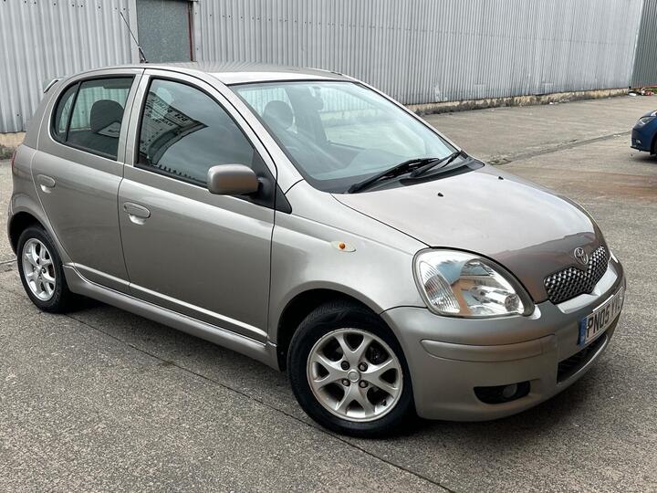 Toyota Yaris 1.3 VVT-i Colour Collection 5dr
