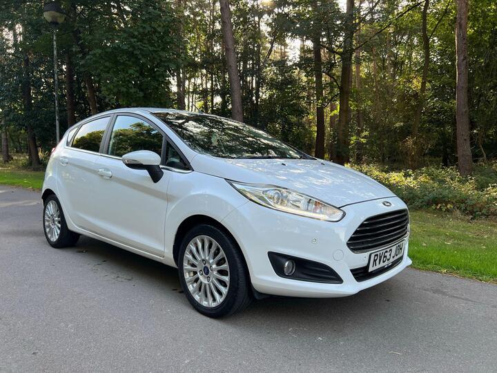 Ford Fiesta 1.0T EcoBoost Titanium Euro 5 (s/s) 5dr