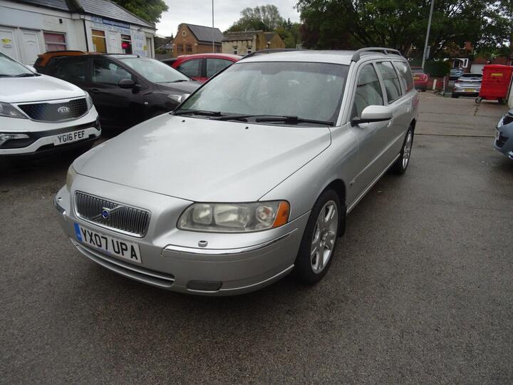 Volvo V70 2.4 SE 5dr