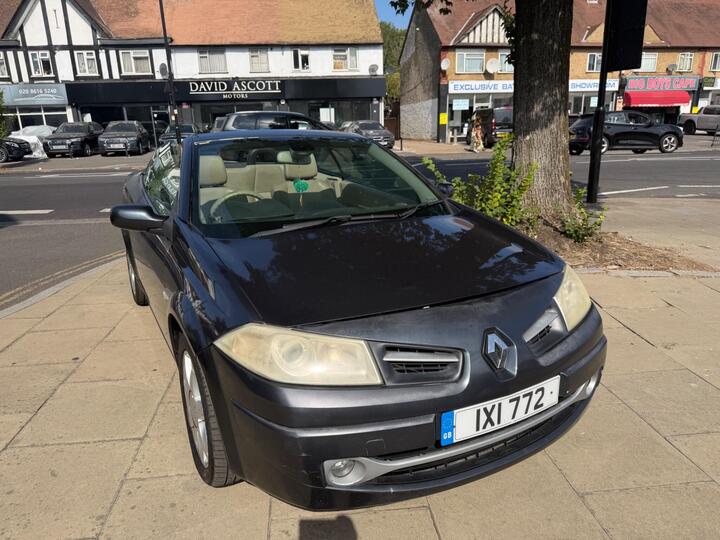 Renault Megane 2.0 VVT Privilege Proactive 2dr