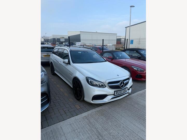 Mercedes-Benz E Class 5.5 E63 V8 BiTurbo AMG SpdS MCT Euro 6 (s/s) 5dr