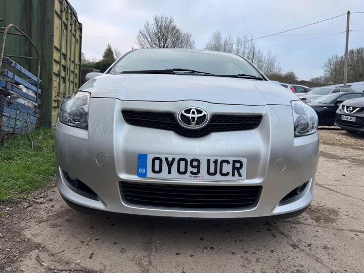 Toyota Auris 2.2 D-4D SR 180 3dr