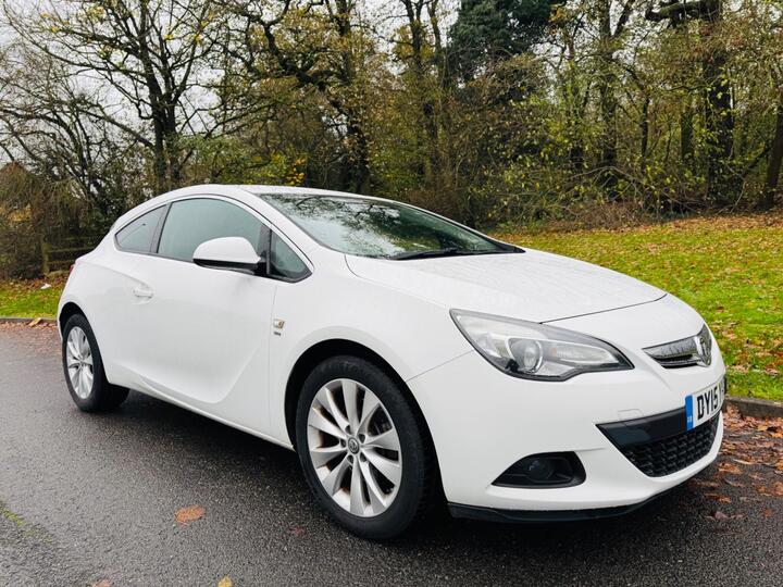 Vauxhall Astra GTC 1.4i Turbo SRi Euro 6 (s/s) 3dr Vauxhall Astra GTC 1.4i Turbo SRi Euro 6 (s/s) 3dr