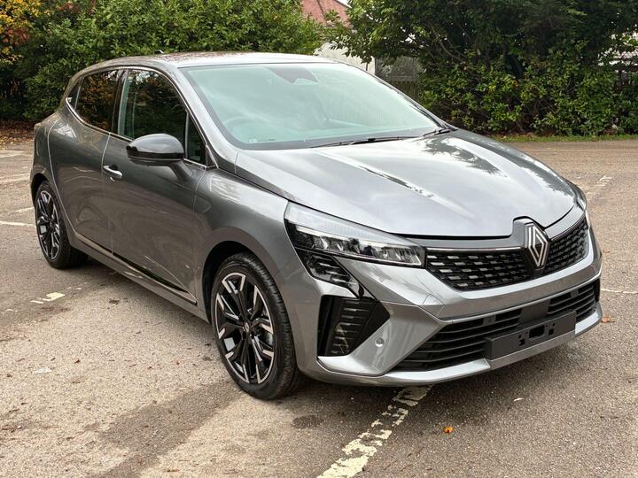 Renault Clio 1.6 E-TECH Techno Auto Euro 6 (s/s) 5dr