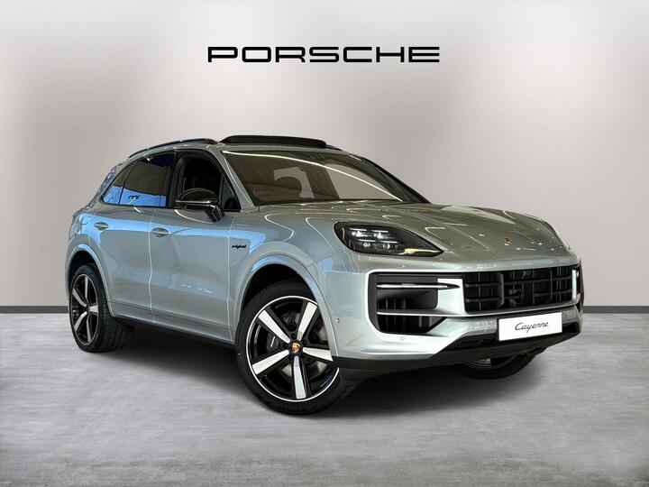 Porsche Cayenne 3.0 V6 E-Hybrid 25.9kWh Black Edition TiptronicS 4WD Euro 6 (s/s) 5dr