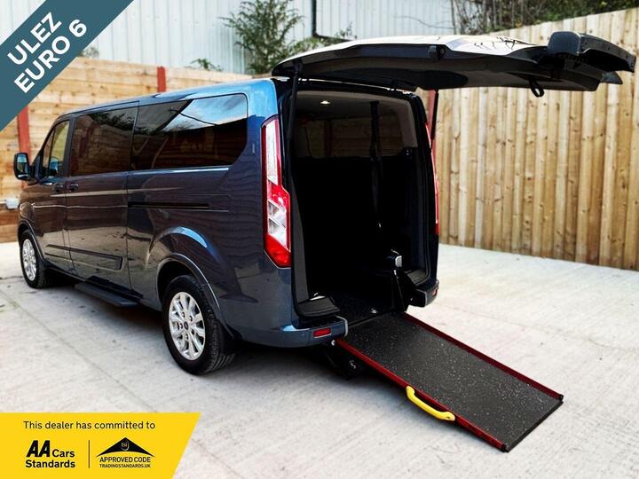 Ford TOURNEO CUSTOM L2 LWB 5 Seat Twin Wheelchair Accessible Disabled Access Vehicle WAV