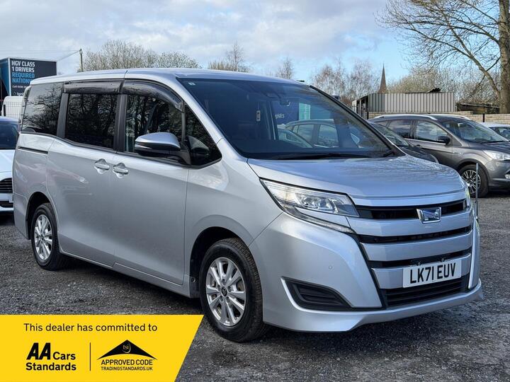 Toyota Noah Voxy 1.8 Hybrid Automatic Euro 6 5dr