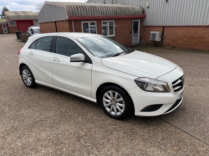 Mercedes-Benz A Class 1.5 A180 CDI BlueEfficiency SE Euro 5 (s/s) 5dr