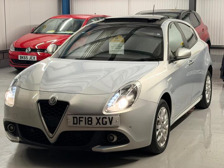 Alfa Romeo Giulietta 1.6 JTDM-2 Tecnica Euro 6 (s/s) 5dr