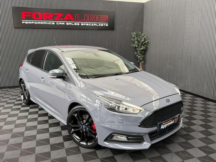 Ford FOCUS 2.0T EcoBoost ST-3 Euro 6 (s/s) 5dr