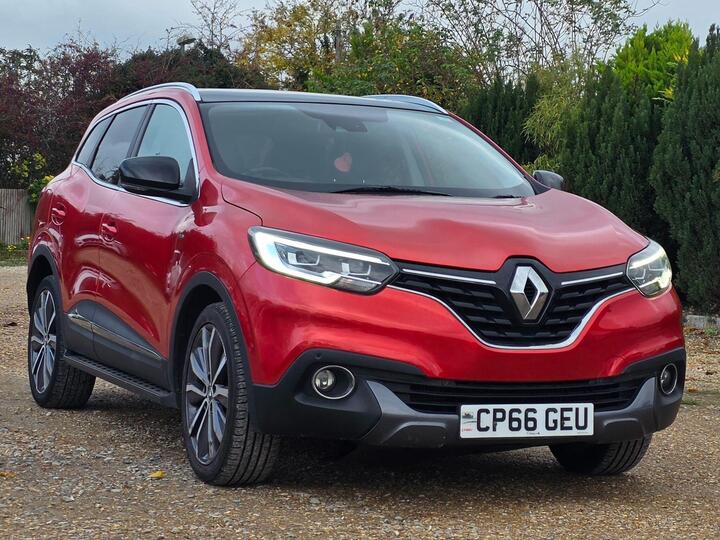 Renault Kadjar 1.6 DCi Signature Nav 4WD Euro 6 (s/s) 5dr Renault Kadjar 1.6 DCi Signature Nav 4WD Euro 6 (s/s) 5dr