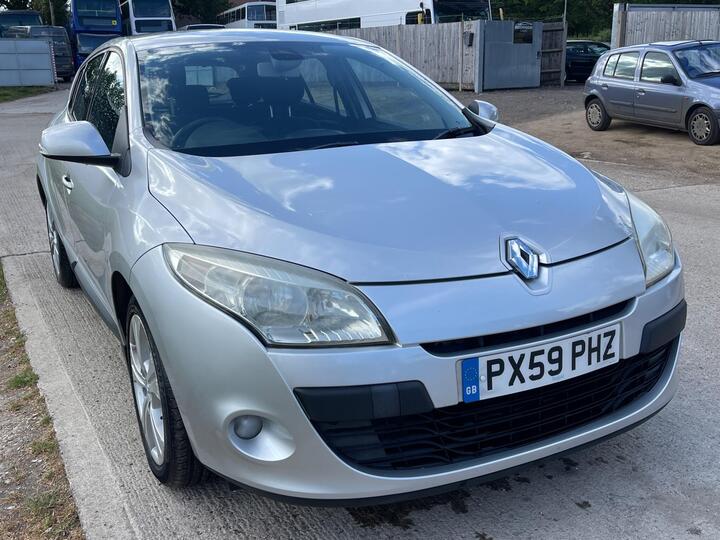Renault Megane 1.6 16V Dynamique Euro 5 5dr