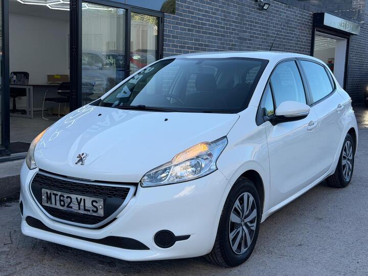 Peugeot 208 1.2 VTi Access+ Euro 5 5dr