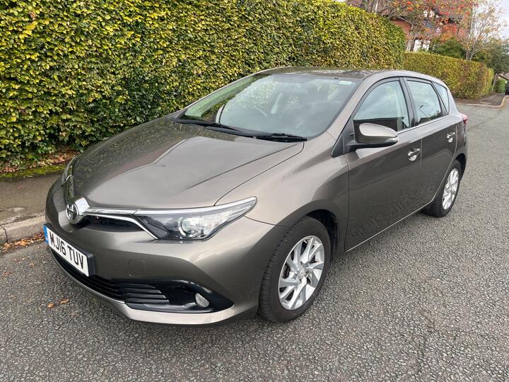 Toyota Auris 1.2 VVT-i Icon Euro 6 (s/s) 5dr