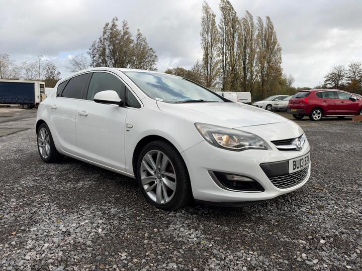 Vauxhall Astra 1.7 CDTi EcoFLEX SRi Euro 5 (s/s) 5dr