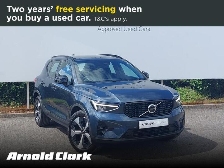 Volvo XC40 2.0 B3 MHEV Plus Dark DCT Auto Euro 6 (s/s) 5dr