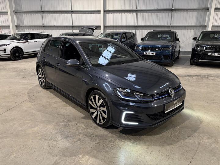 Volkswagen Golf 1.4 TSI 8.7kWh GTE Advance DSG Euro 6 (s/s) 5dr